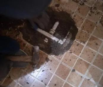 马边卫生间漏水维修公司为您分享下卫生间渗水如何处理及注意事项