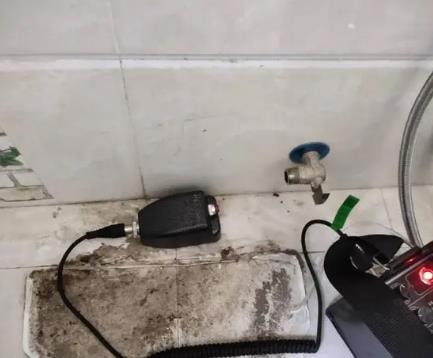 马边屋顶漏水维修公司分享下卫生间漏水的危害及解决方法